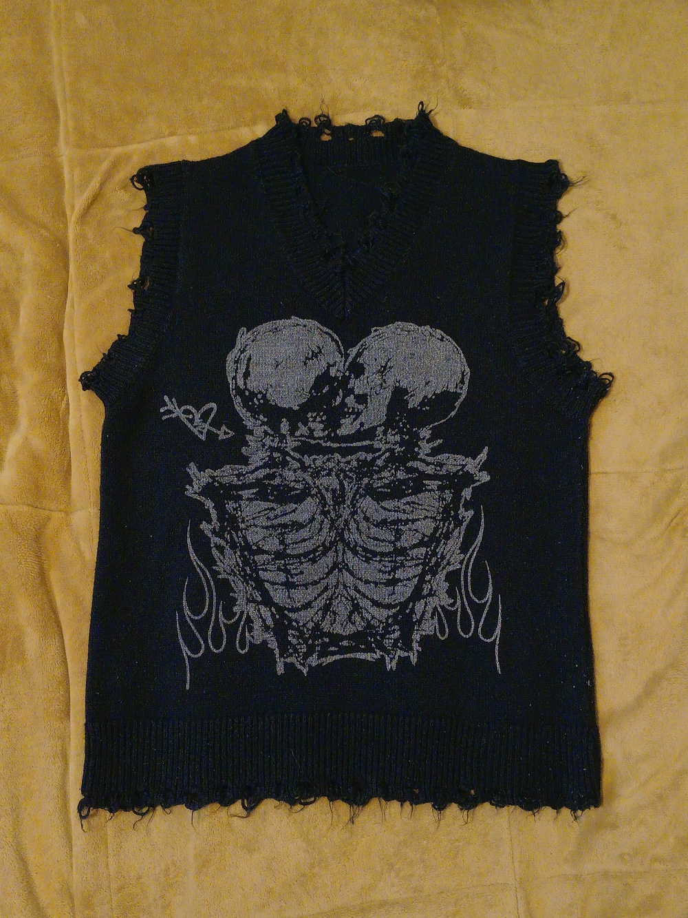ROMWE Black V-Neck Distressed Skeleton Graphic Sweater Vest
